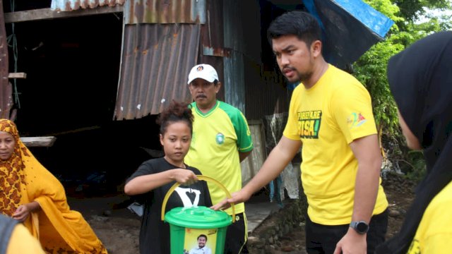 Ketua KONI Parepare Zulham Arief Gerak Cepat Serahkan Bantuan ke Korban Banjir