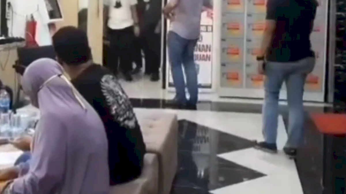 VIDEO: Ajudan Pribadi Ditangkap di Makassar Terkait Penipuan Rp 1,3 Miliar