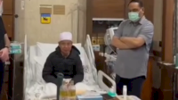 VIDEO: Komjen Pol (purn) Syafruddin Kambo Jenguk dan Doakan Kesembuhan Ustadz Das’ad Latif