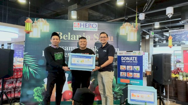 Hero Supermarket bersama FooCycle menghadirkan dropbox donasi makanan di Hero Mall Ratu Indah (Sri Wahyu Diastuti / Sulselsatu.com)