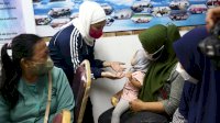 Perjuangkan Zero Stunting, Fatmawati Rusdi Rutin Turun Langsung ke PKM