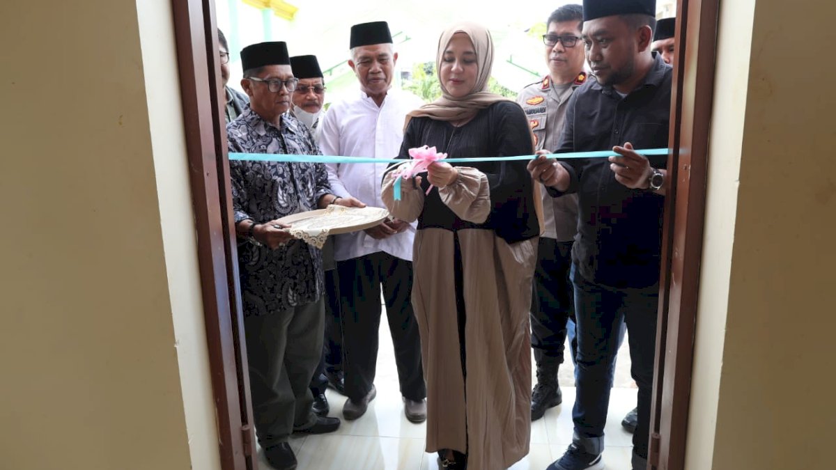 Wawali Fatmawati Rusdi Resmikan Menara Masjid Darun Na’im Manggala