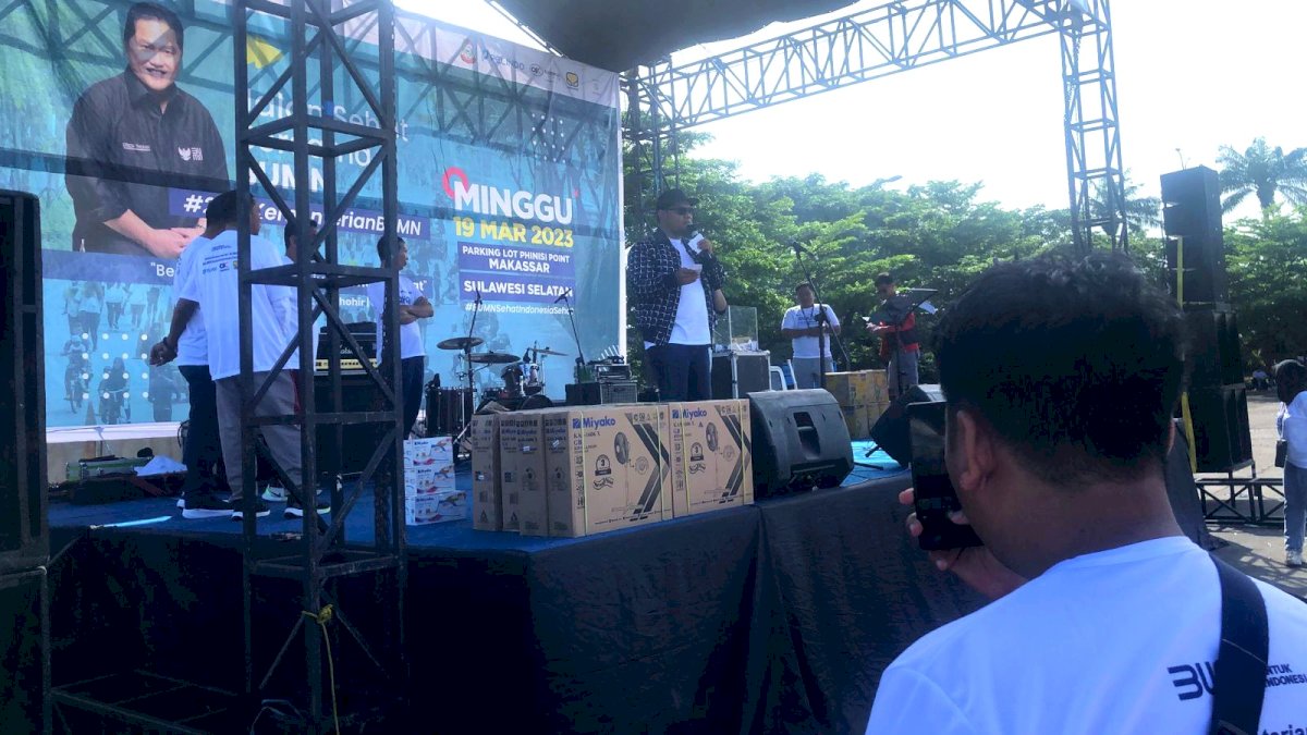 Berlangsung Meriah, Jalan Sehat BUMN di Makassar Diikuti Seribu Peserta dan UMKM