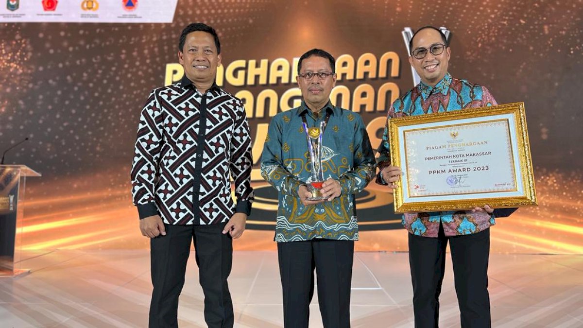 Hebat! Pemkot Makassar Raih PPKM Award 2023 dari Presiden Jokowi