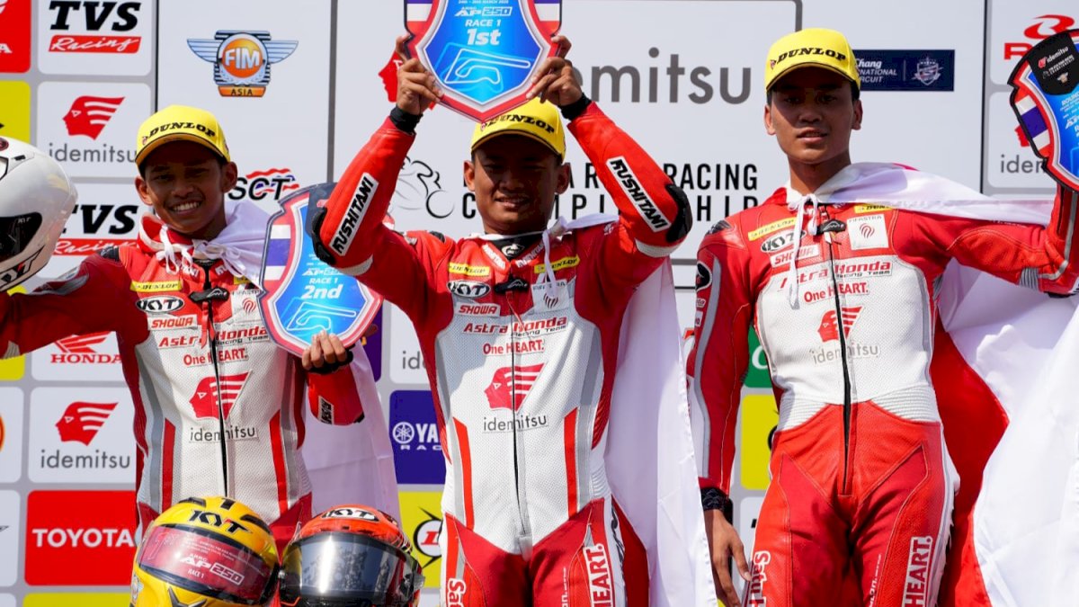 Pembalap Astra Honda Sapu Bersih Podium ARRC Thailand