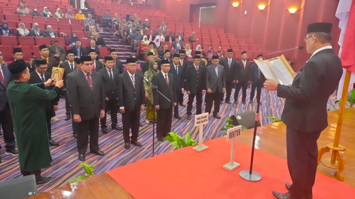 Lantik 34 Pejabat Baru, Rektor UNM Ingatkan Kerja Maksimal