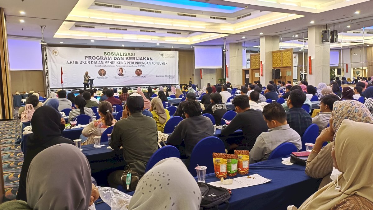 Kementerian Perdagangan Bersama Rapsel Ali Sosialisasi Tertib Ukur di Tiga Daerah