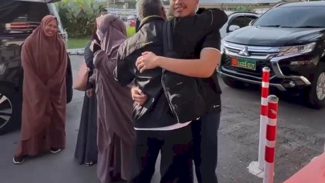 Wali Kota Parepare Taufan Pawe berangkat umrah bersama istri Erna Rasyid Taufan. (Foto: Ist)