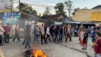 Masyarakat Romang Polong Tuntut Perbaikan Jalan Segera Direalisasikan
