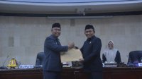 Rapat Paripurna Terkait Penyerahan Rancangan Peraturan Daerah tentang Pajak dan Retribusi Daerah