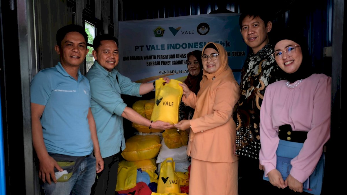 Safari Ramadan PT Vale Bagikan Lebih dari 2.000 Paket Sembako untuk Kaum Dhuafa di Sulawesi Tenggara