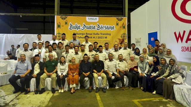 Buka puasa bersama direksi dan karyawan Kalla Transport &amp; Logistics (dokumen: istimewa)