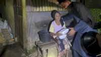 Ketua DPRD Rudianto Lallo Sahur Bareng Warga Kampung Mannuruki Sudiang Raya