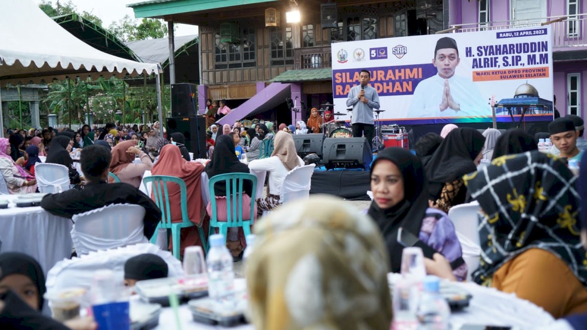 Warga Berbondong-bondong Hadiri Silaturahmi Ramadan Syaharuddin Alrif di Sidrap