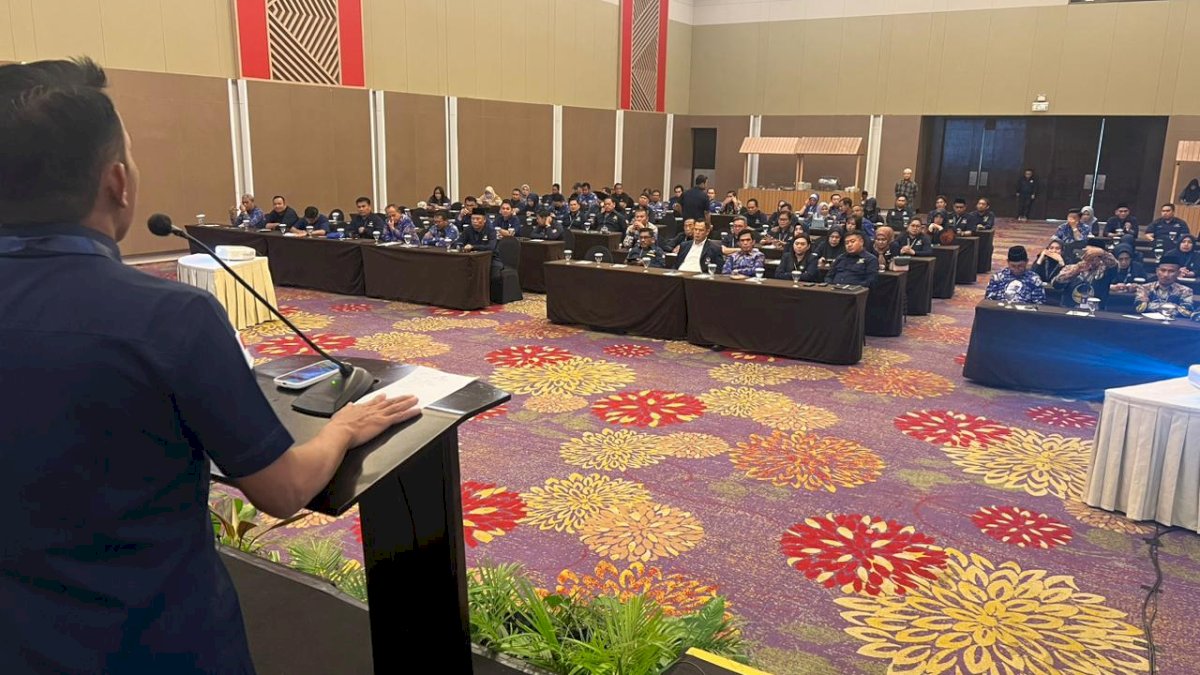 Syaharuddin Alrif Pimpin Bimtek Anggota DPRD Fraksi NasDem se-Sulsel