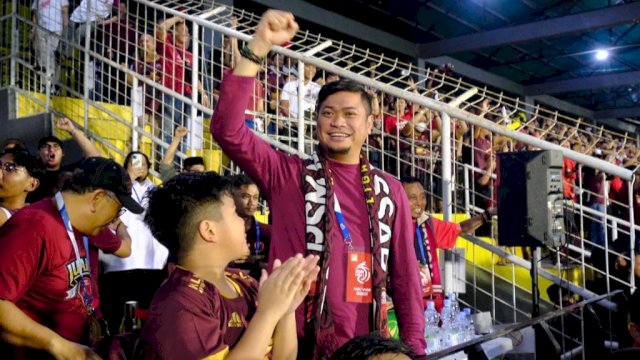 Bupati Gowa Adnan Purichta Ichsa menyaksikan langsung laga terakhir PSM Makassar menghadapi Borneo FC di Stadion Gelora Mandiri BJ Habibie, Parepare (dokumen: istimewa)
