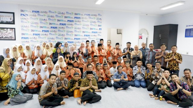 PNM Cabang Makassar buka puasa bersama anak yatim dan nasabah (dokumen: istimewa)