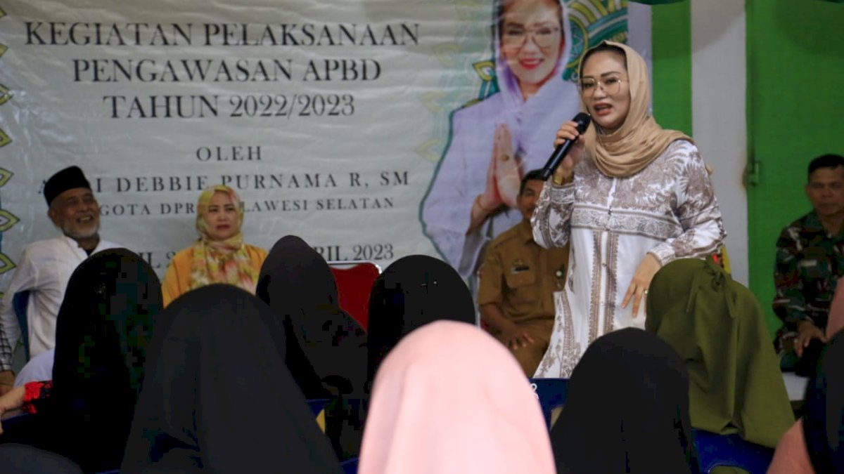 Dialog dan Buka Puasa Bersama Warga Rappocini, Debbie Rusdin Ungkap Perhatiannya di Dunia Pendidikan