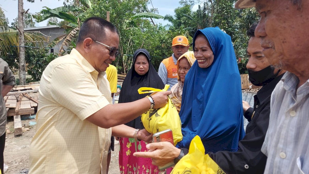 Anggota DPR RI Muhammad Fauzi Kunjungi Korban Angin Kencang di Luwu Utara