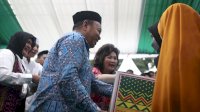 Apindo Sulsel Bersama PSMTI Bagi Seribu Paket Sembako untuk Anak Yatim dan Masyarakat
