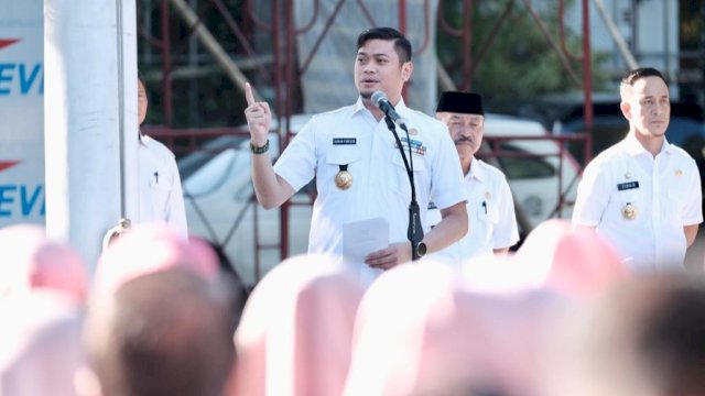Bupati Gowa Adnan Purichta Ichsan saat apel bersama usai libur Lebaran (dokumen: istimewa)