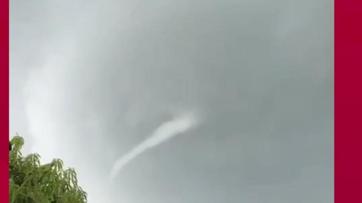 VIDEO: Penampakan Angin Puting Beliung di Langit Pinrang
