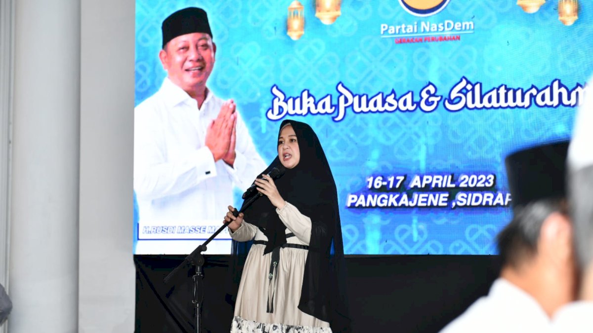 Rusdi Masse dan Istri Fatmawati Kembali Buka Puasa Bersama Warga 3 Kecamatan di Sidrap