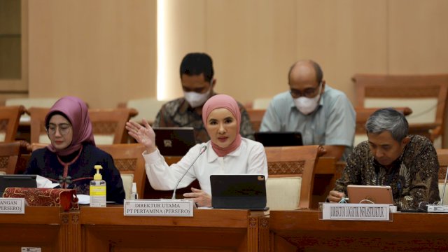 Direktur Utama Pertamina Nicke Widyawati dalam rapat dengar pendapat dengan Komisi VII DPR RI (dokumen: istimewa)