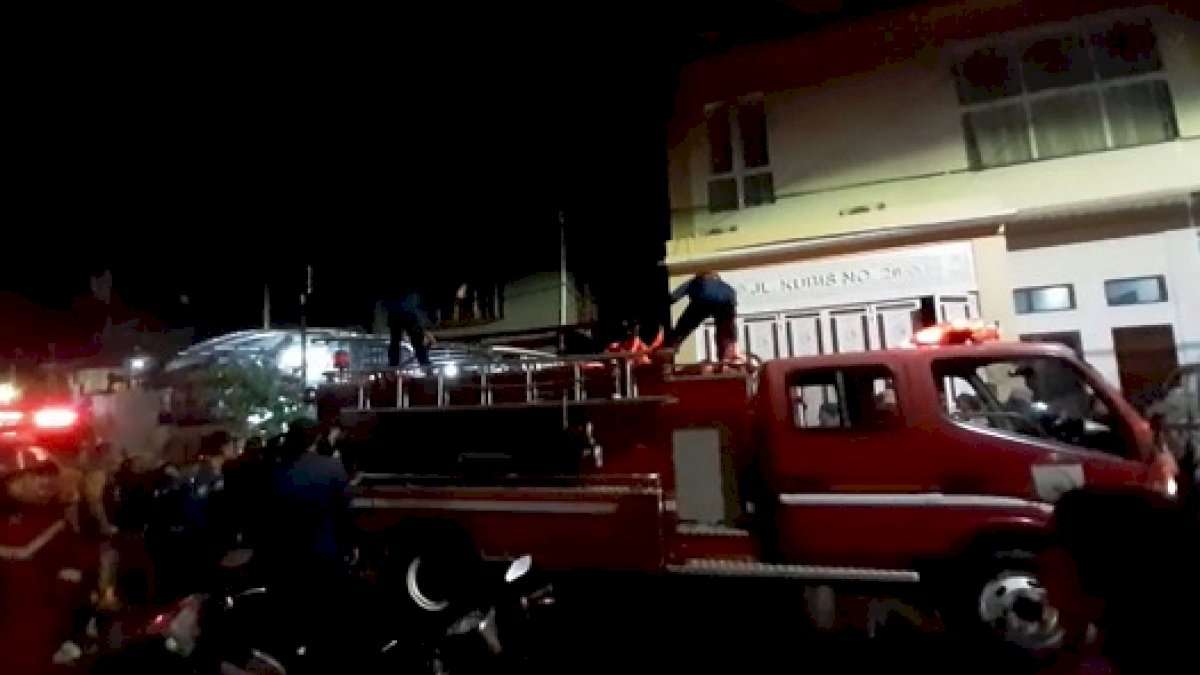 Kebakaran Rumah Kos Bikin Panik Warga Jalan Kubis Makassar