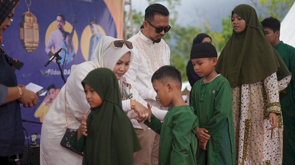 4 Anak Yatim Asal Bone Dapat Bantuan, Bukti Nyata Politik Kemanusiaan Putri Dakka