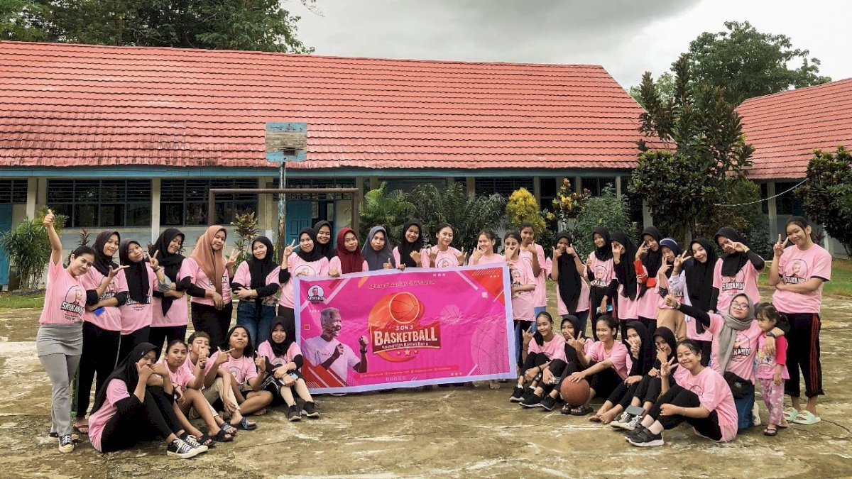 Turnamen Basket 3 on 3 Bentuk Dukungan Relawan Srikandi Ganjar Terhadap Bakat Anak Muda di Barru