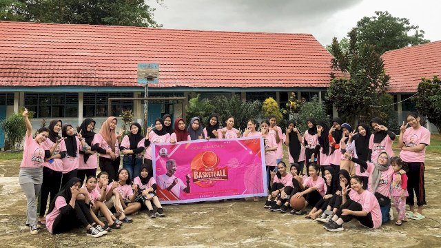 Relawan Srikandi Ganjar Sulsel gelar turnamen basket 3 on 3 di Kabupaten Barru (dokumen: istimewa)
