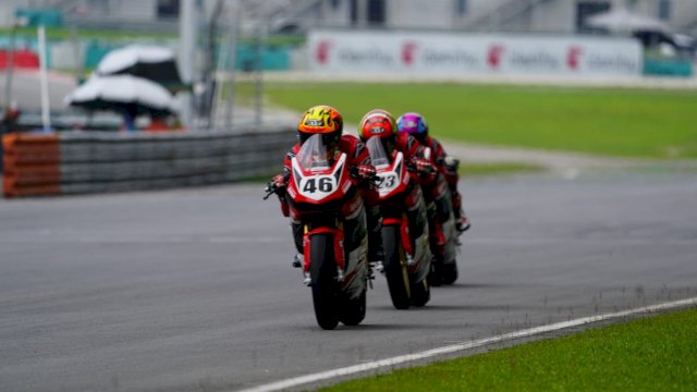 Pembalap Astra Honda Racing Team di balapan Asia Road Racing Championship (dokumen: istimewa)