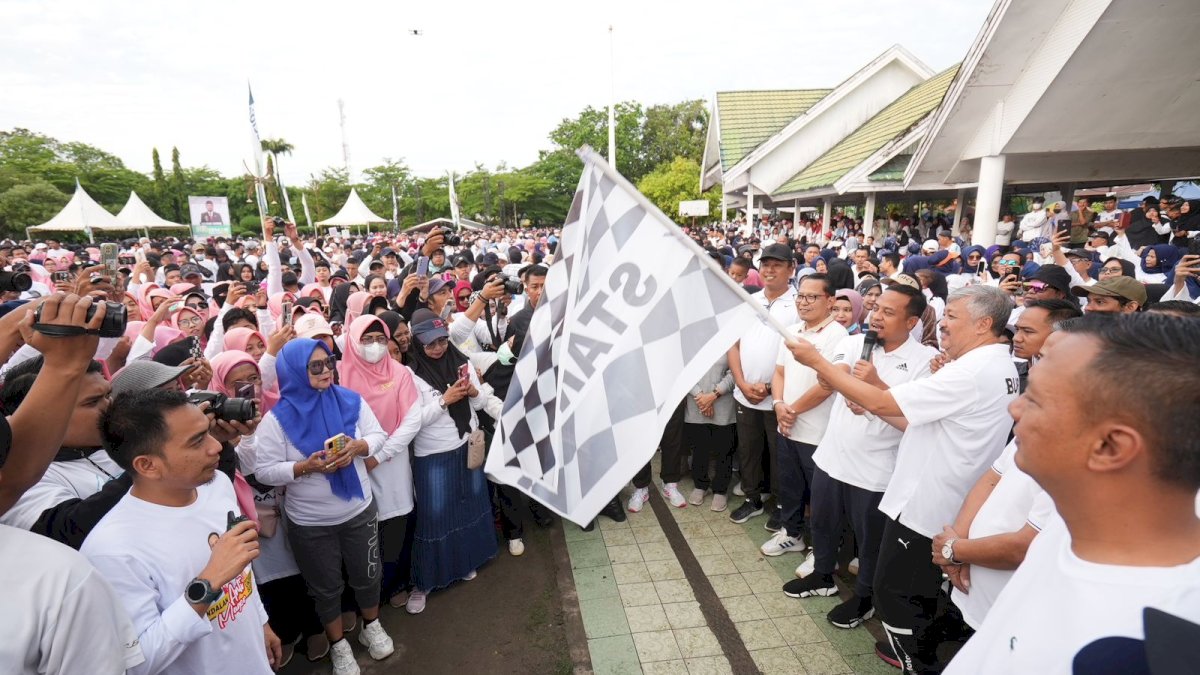 Gubernur Andi Sudirman Jalan Anti Mager Bersama 30 Ribu Warga Pinrang