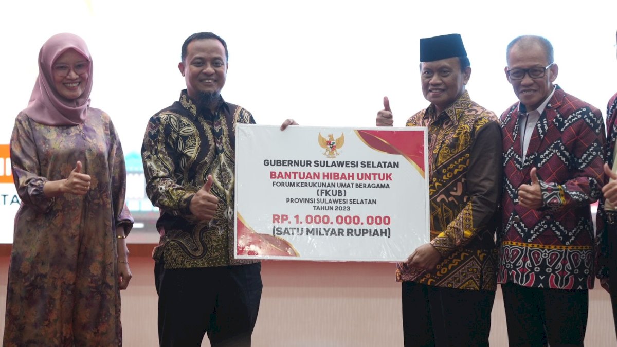 Andi Sudirman Beri Dana Hibah Rp1 Miliar ke FKUB Sulsel