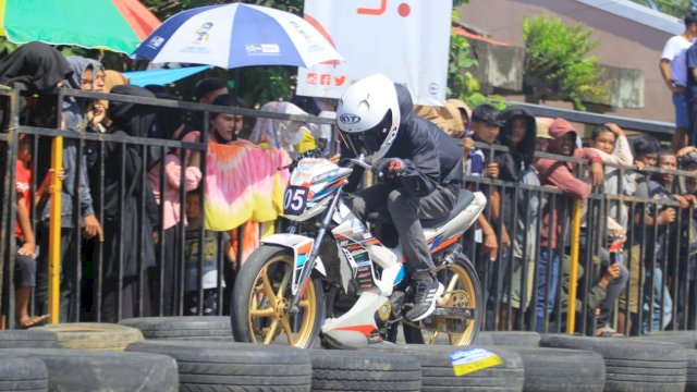 Asmo Sulsel pererat silaturahmi dengan komunitas drag bike dengan mendukung kegiatan  Beruang Madu NGKS Indonesia - Drag Bike Kejurda Seri II (Foto: Istimewa)
