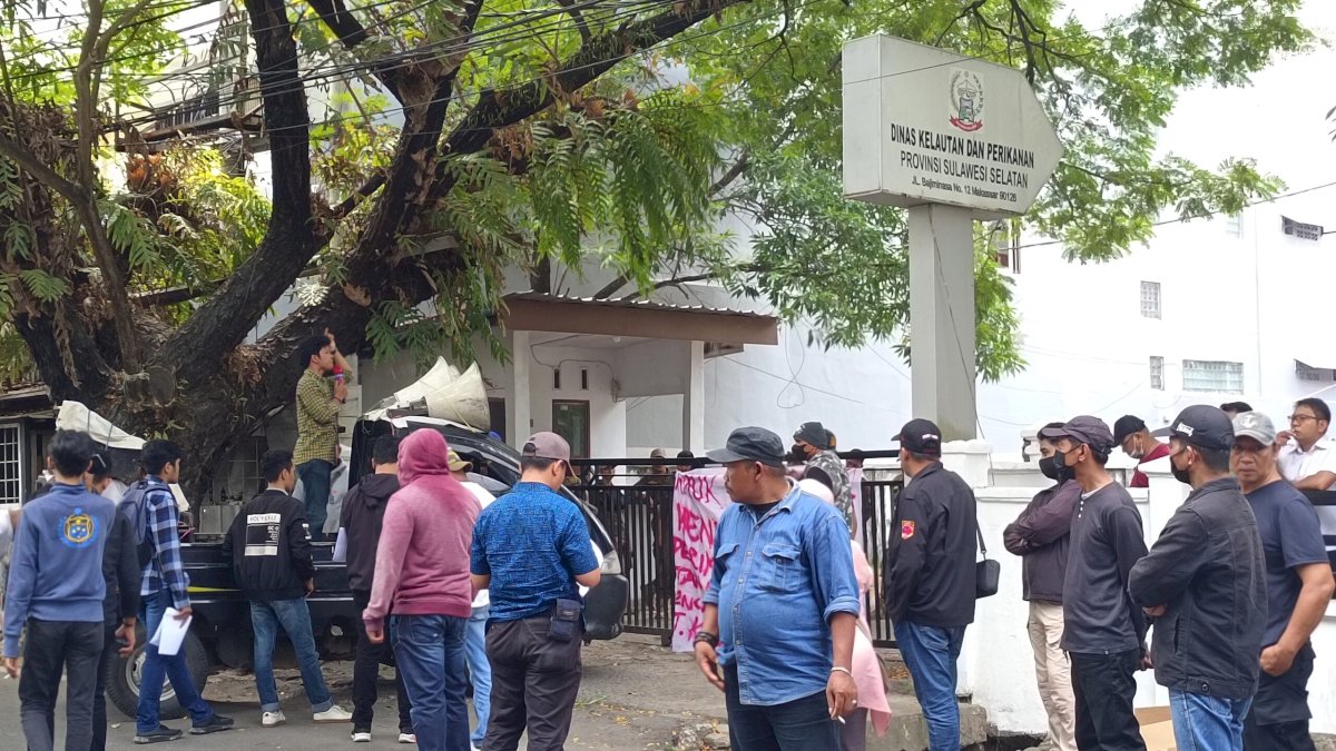 Temui Kadis Perikanan Sulsel, Aliansi Mahasiswa Ancam Lapor Proyek Breakwater Takalar ke APH