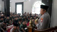 Salat Zuhur Bersama Cara Kapolda Sulsel dan Danyon Armed 6/105 Kostrad Perkuat Soliditas TNI-Polri