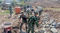 TNI di Jeneponto Bahu – Membahu, Rintis Akses Jalan Untuk Mudahkan Petani