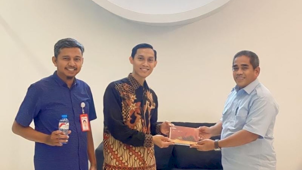 Sekretaris Dubes RI untuk Kazakhstan dan Tajikistan Siap Pasarkan Produk Unggulan Unhas Coklat Celebes Hadin