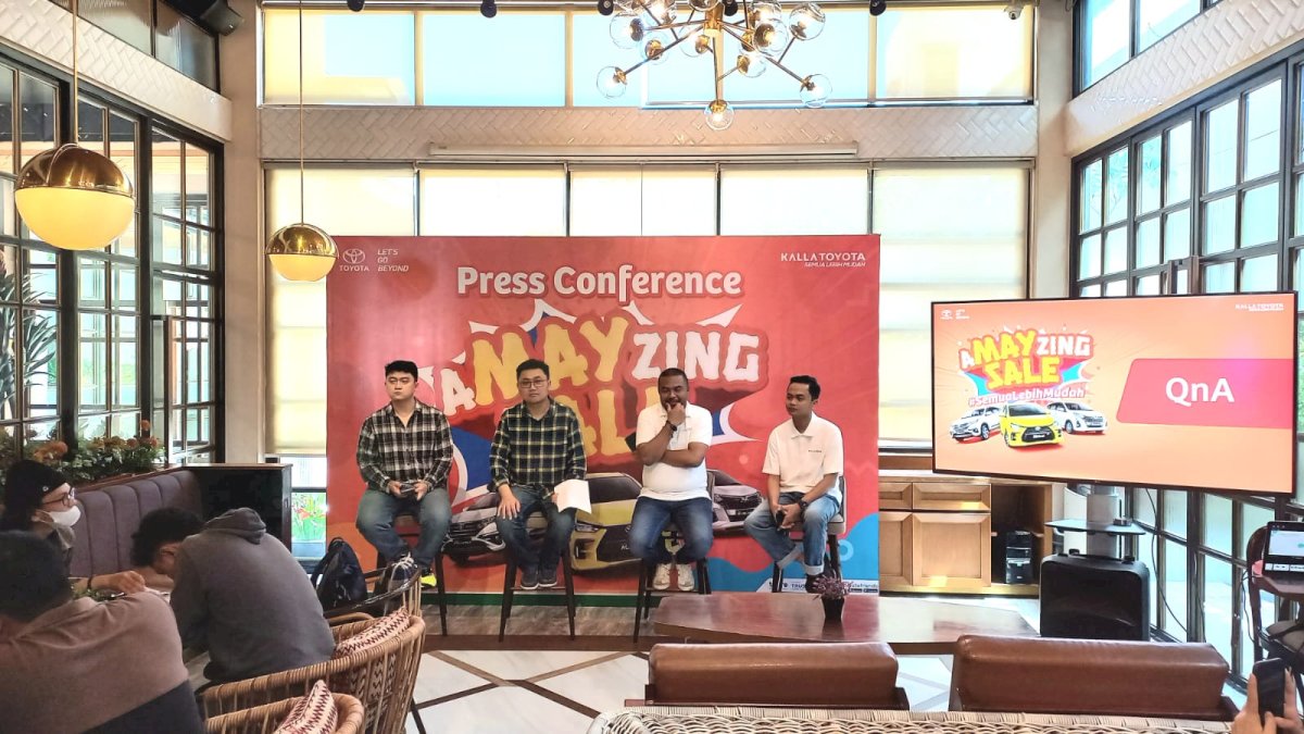 Beli Mobil Kalla Toyota Bisa Bebas Pilih Promo di Public Display Amayzing Sale