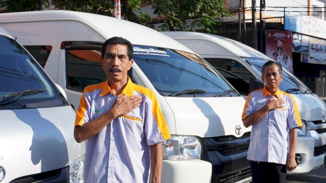 Cahaya Bone menambah empat unit bus pariwisata (Foto: Istimewa).