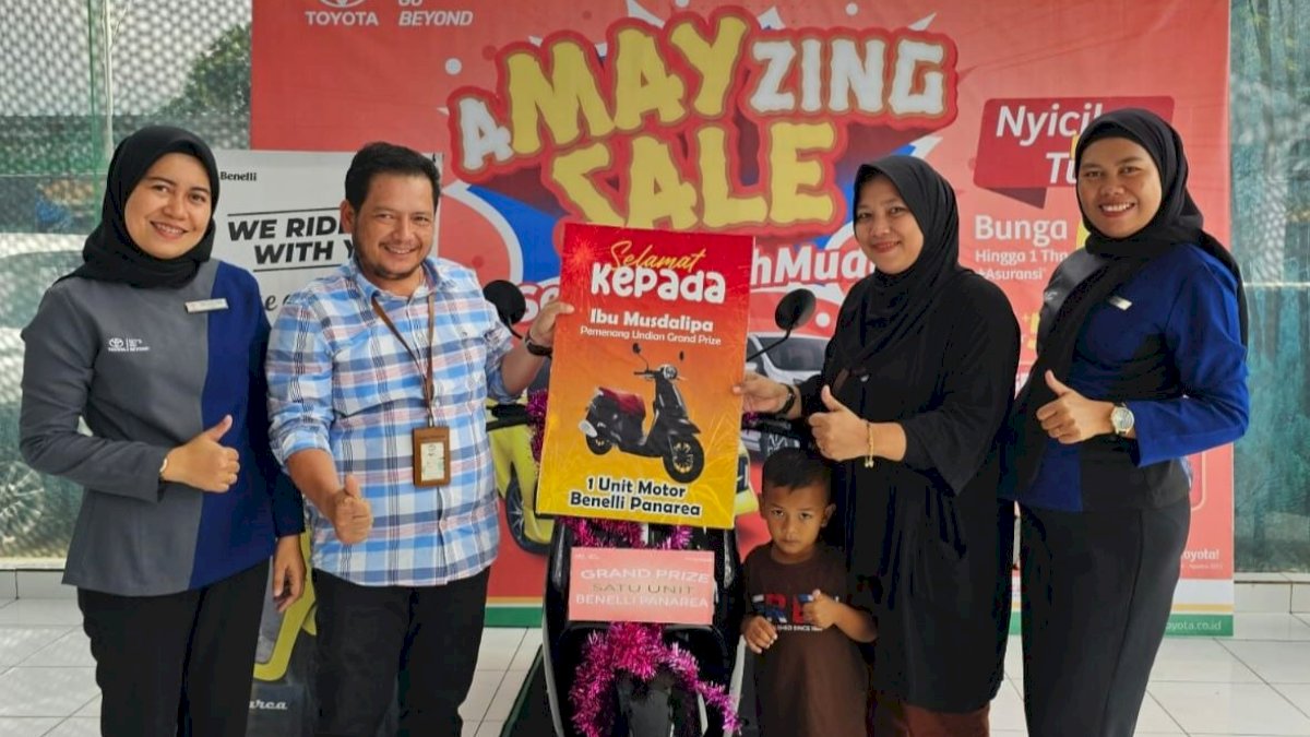 Selamat! Musdalifah Pelanggan Kalla Toyota Palopo Menangkan Grand Prize Motor