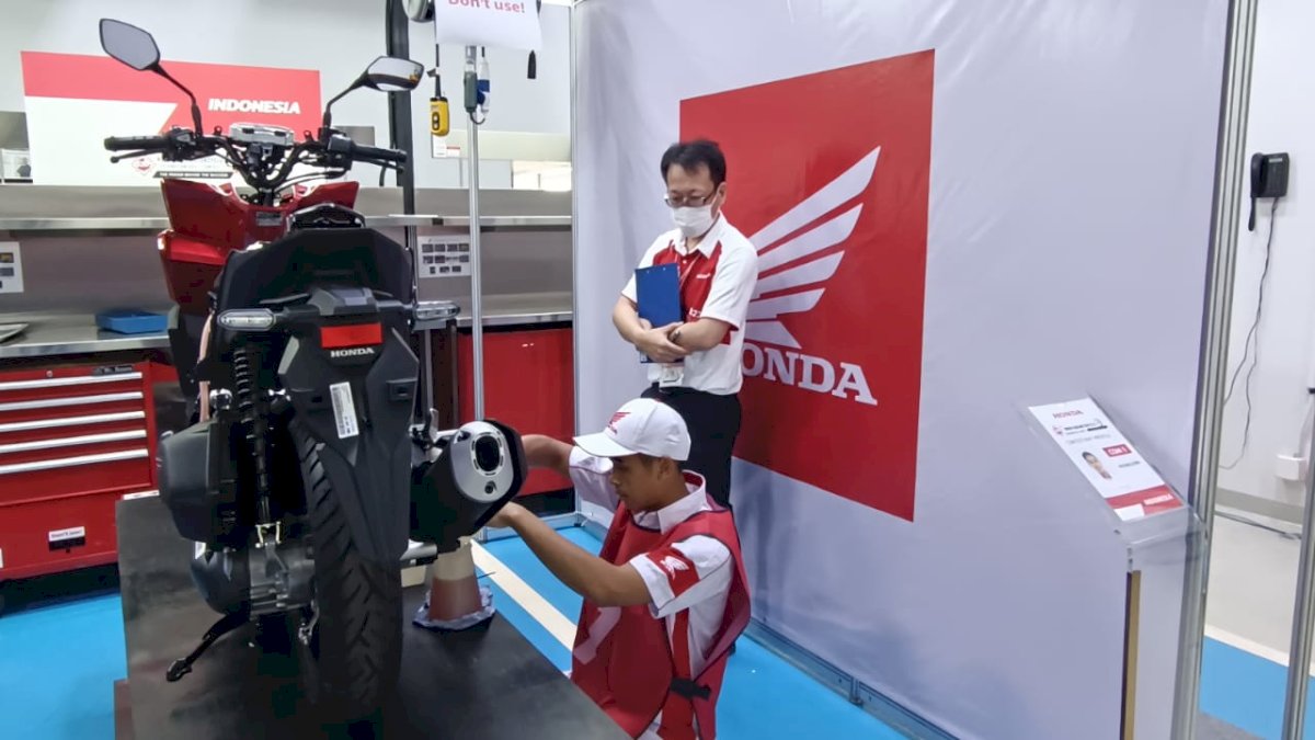 Teknisi Honda Indonesia Juara Kompetisi Teknik Sepeda Motor se-Asia Oceania