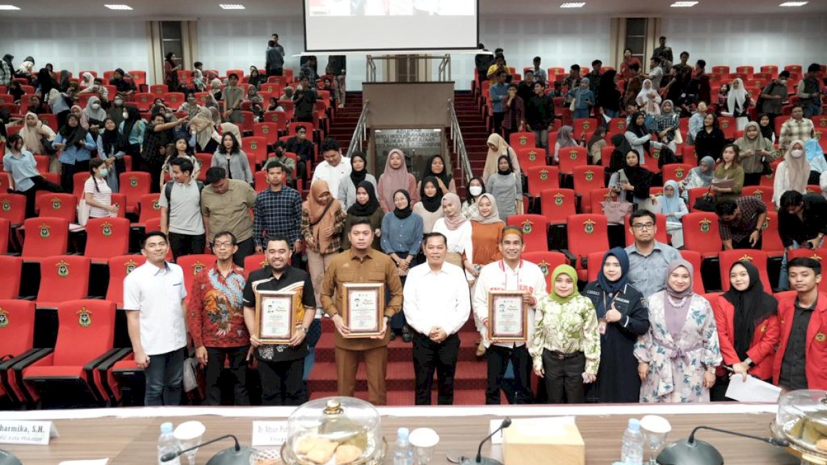 Beri Motivasi ke Ratusan Mahasiswa FH Unhas, Bupati Gowa Ajak Manfaatkan Tantangan jadi Peluang