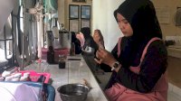 Mahasiswi Pionir Jurusan Kimia UINAM Teliti Senyawa Daun Jeruk Selayar