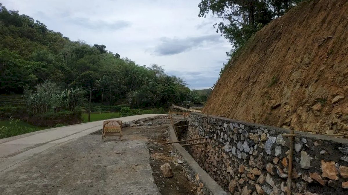 Pemprov Lanjutkan Penanganan Ruas Minasatene di Pangkep, Progres Pengecoran Beton