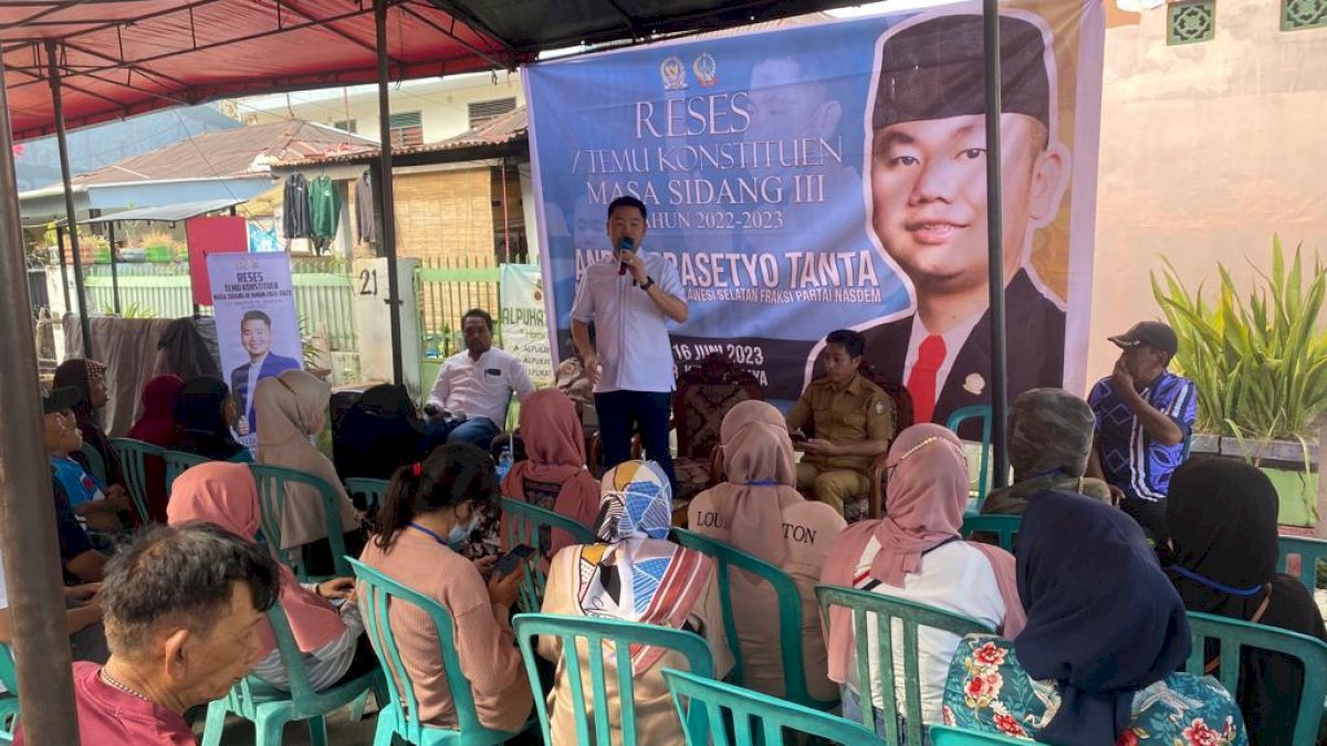 Warga Maricaya Keluhkan Drainase ke Andre Tanta