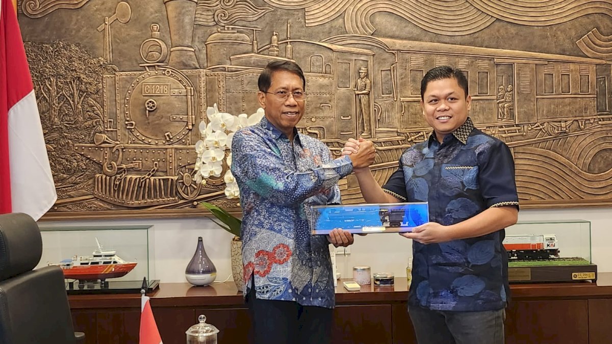 Yasir Machmud Jadi Bagian Sejarah Beroperasinya Kereta Api di Sulsel