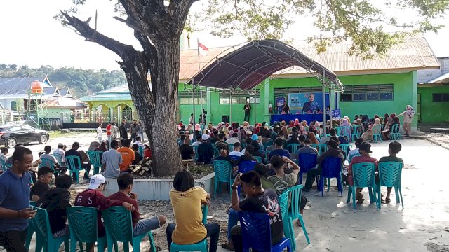 Ratusan warga hadiri reses anggota DPRD Provinsi Sulawesi Selatan, Syamsuddin Karlos di Desa Mangepong (Foto/Dedi-Sulselsatu)